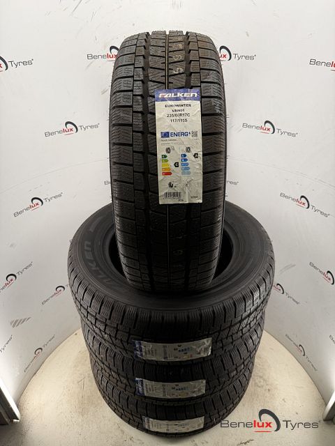 Mercedes Sprinter Volkswagen Crafter Transporter 235/60R17c