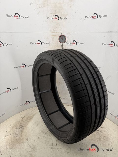 1x 275/35R22 104W Pirelli Pzero 275/35 R22 275/35/22 2753522