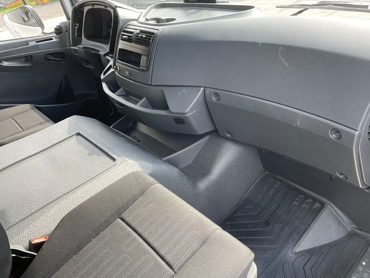 MB ATEGO CABINE EURO 6 TUNEL VOOR 6 CYL.MOTOR INCL. SEAT 000074A – Foto 14
