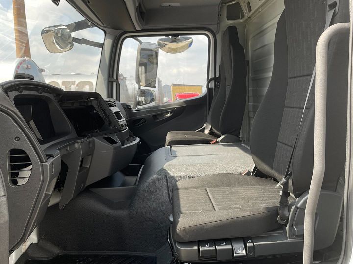 MB ATEGO CABINE EURO 6 TUNEL VOOR 6 CYL.MOTOR INCL. SEAT 000074A – Foto 8