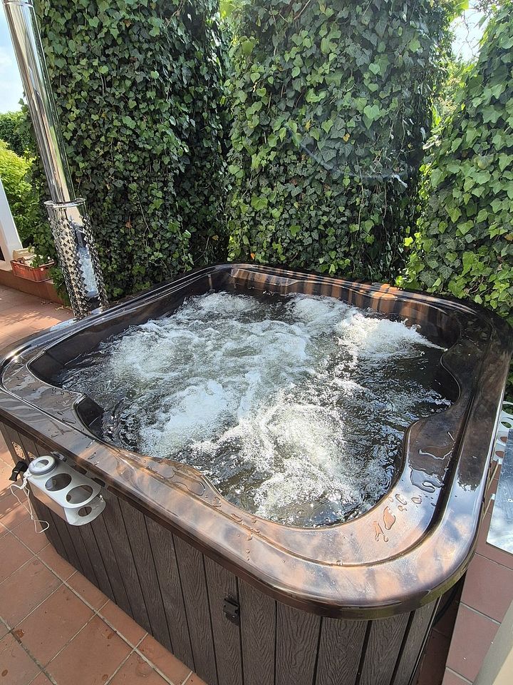 HOTTUB ACRIL 204X204X100CM VIERKANT MET HOUT KACHEL 20 COMBI JET 1300LTR – Foto 8