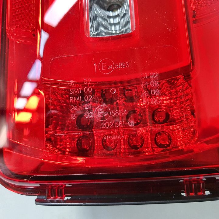 DAF XF106,CF,LF 12-LED ACHTERLICHT LINKS 1981865 – Фото 2