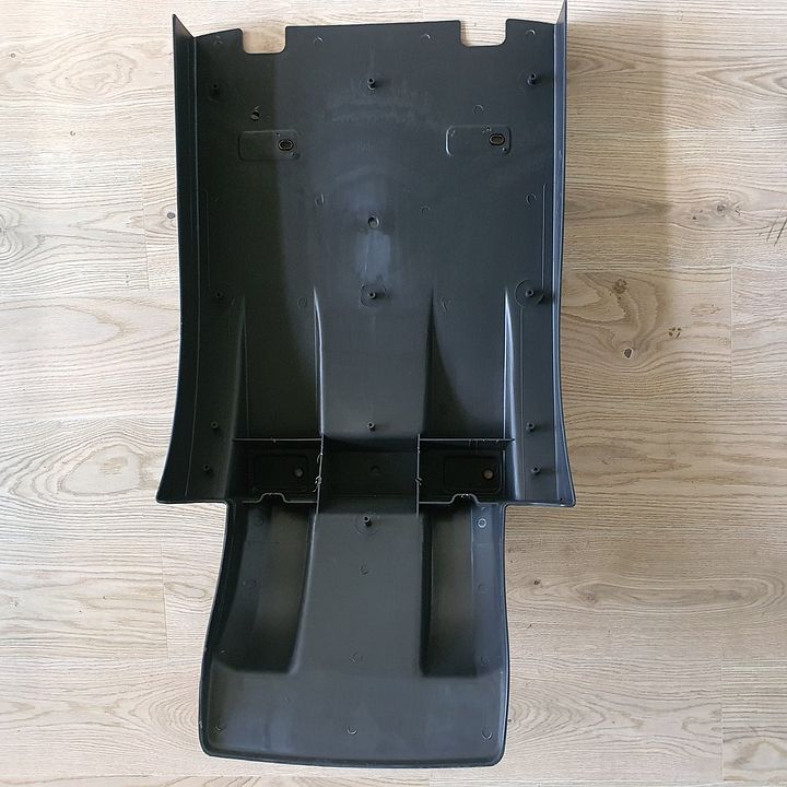 VO FH4 SPATBORD RECHTS VOORWIEL 82637711  – Foto 2