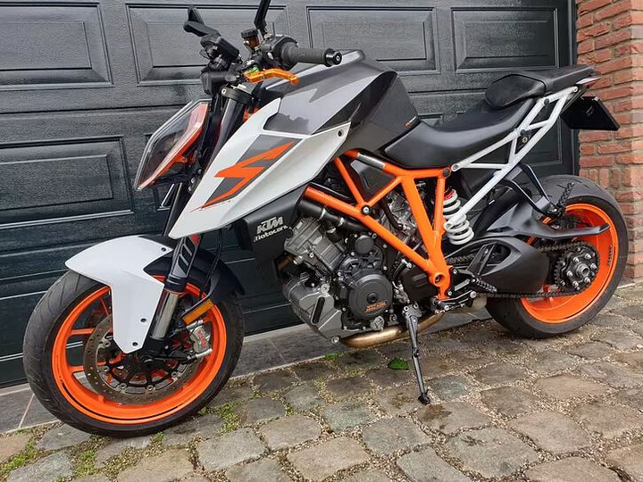 KTM  1290R Superduke Power- & Trackpack ALS NIEUW Garantie 12 – Foto 8