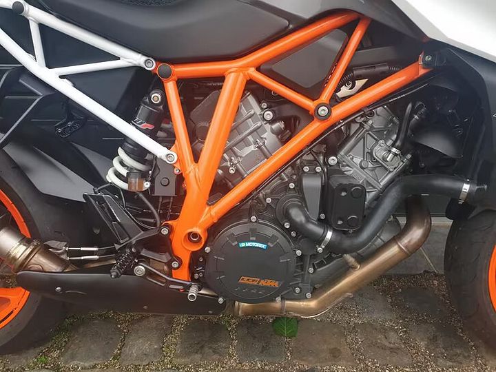 KTM  1290R Superduke Power- & Trackpack ALS NIEUW Garantie 12 – Foto 5