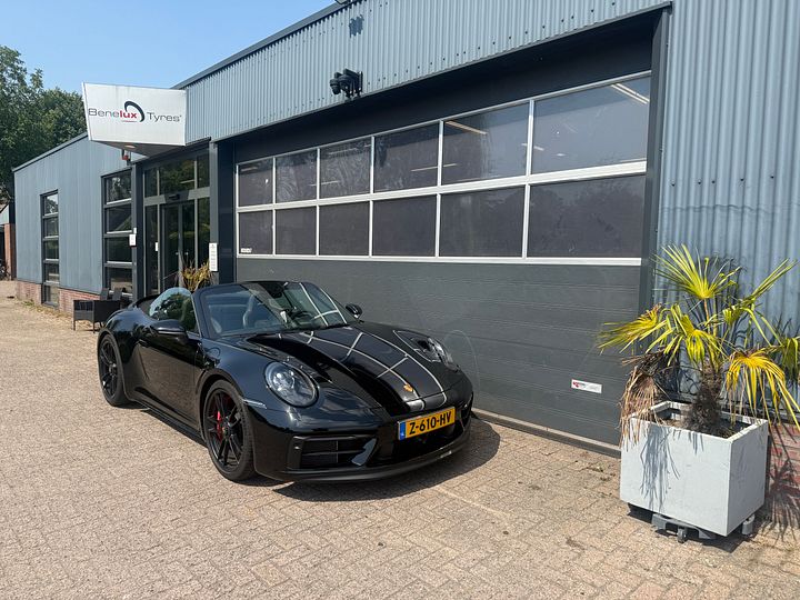 Porsche 911 992 Carrera 4 GTS cabrio Bose zwart zwart cabriolet 
