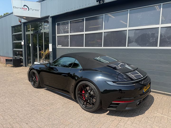 Porsche 911 992 Carrera 4 GTS cabrio Bose zwart zwart cabriolet  – Foto 9