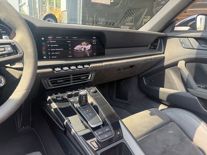 Porsche 911 992 Carrera 4 GTS cabrio Bose zwart zwart cabriolet  – Foto 20