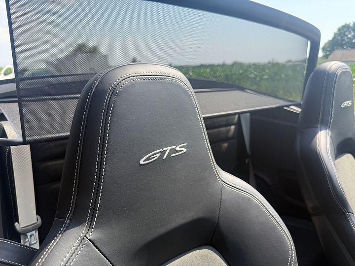 Porsche 911 992 Carrera 4 GTS cabrio Bose zwart zwart cabriolet  – Foto 18