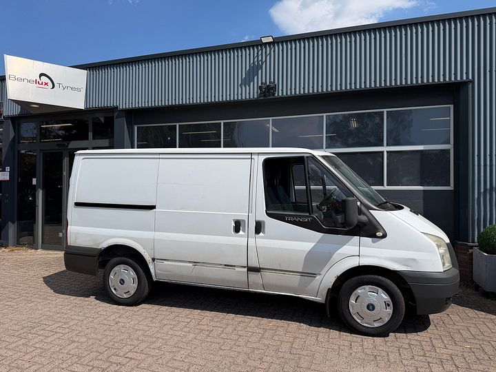 Ford  Transit 260S 2.2 TDCI VAN Cargo BTW – Foto 2