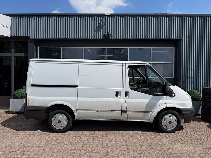 Ford  Transit 260S 2.2 TDCI VAN Cargo BTW – Foto 3