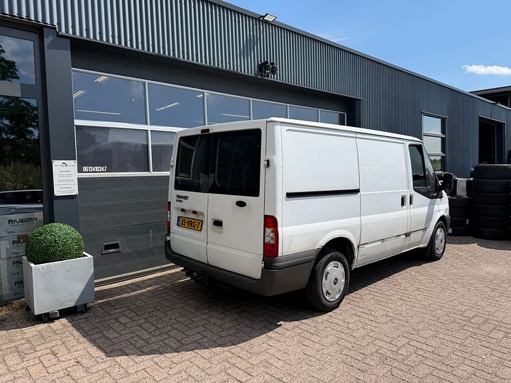 Ford  Transit 260S 2.2 TDCI VAN Cargo BTW – Foto 4