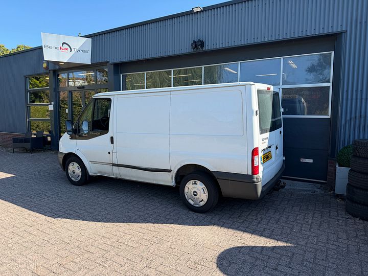 Ford Transit 260S 2.2 TDCI VAN Cargo BTW  – Foto 8