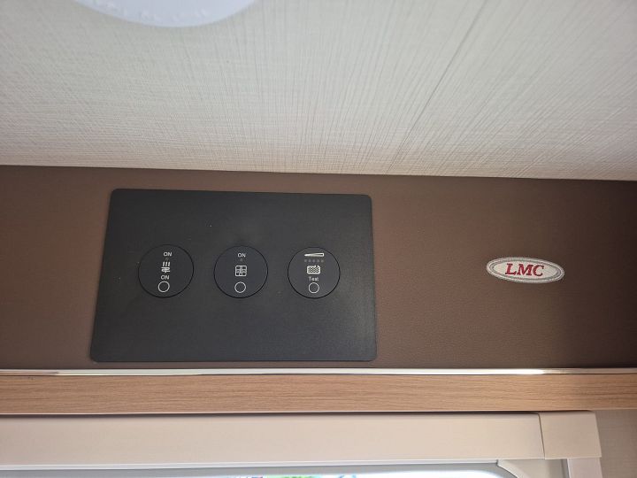 LMC Musica 560E Luifel Mover Vloerverw. 1e Eigen. verzwaarde as – Foto 16