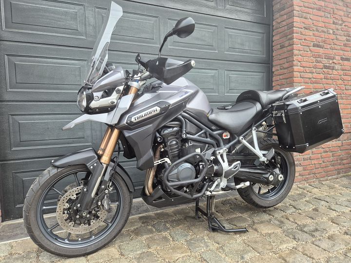 Triumph Tiger 1200 Explorer ABS Koffers Nieuwe voorband – Foto 9