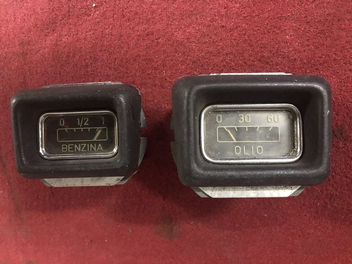 Alfa Romeo 1900 Berlina 1e serie olie- en brandstofmeter – Foto 4