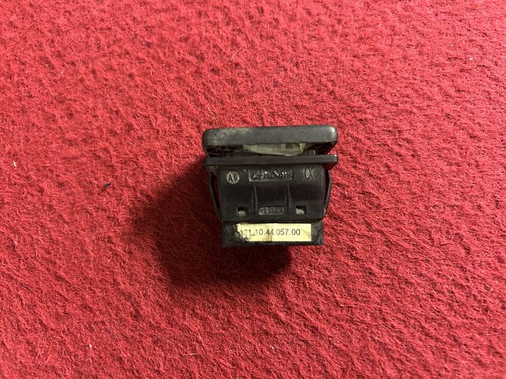 Alfa Romeo 75 Milano elektrische raamschakelaar – Foto 2