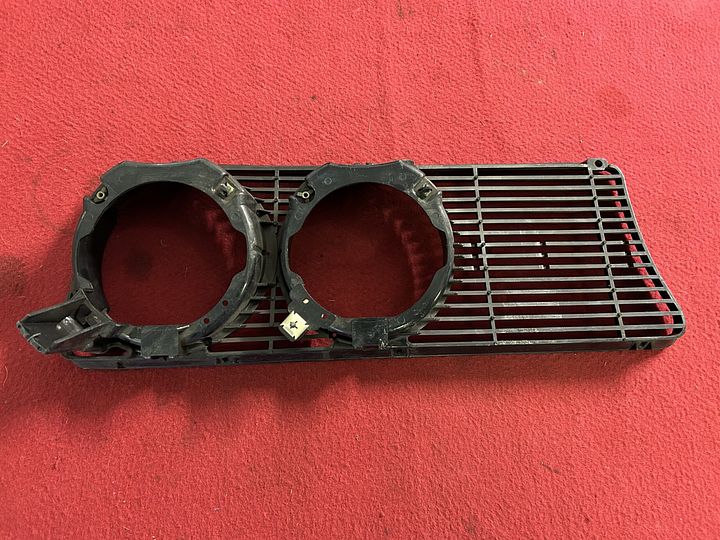 Alfa Romeo Alfetta 1e serie grille – Foto 2