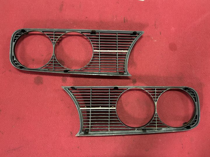 Alfa Romeo Berlina 2000 grille