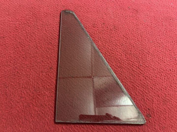Alfa Romeo Giulia 1600 ventilatieruitje