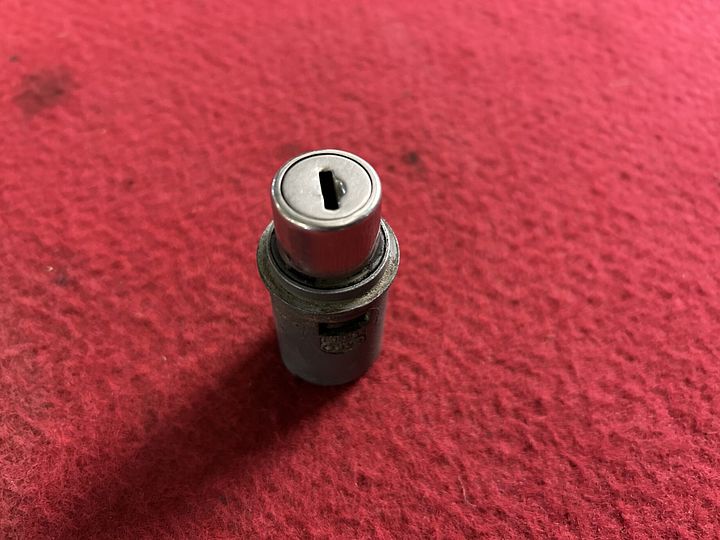 Alfa Romeo Giulia kofferdekselslot
