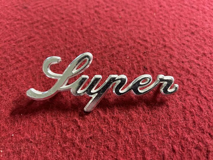Alfa Romeo Giulia ”Super” embleem