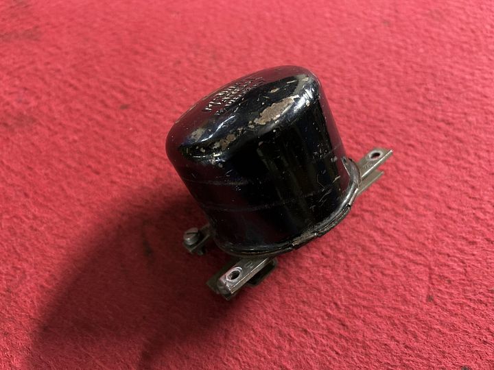 Alfa Romeo Giulietta 750/101 spanningsregelaar – Foto 3