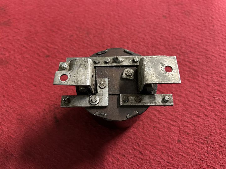 Alfa Romeo Giulietta 750/101 spanningsregelaar – Foto 2