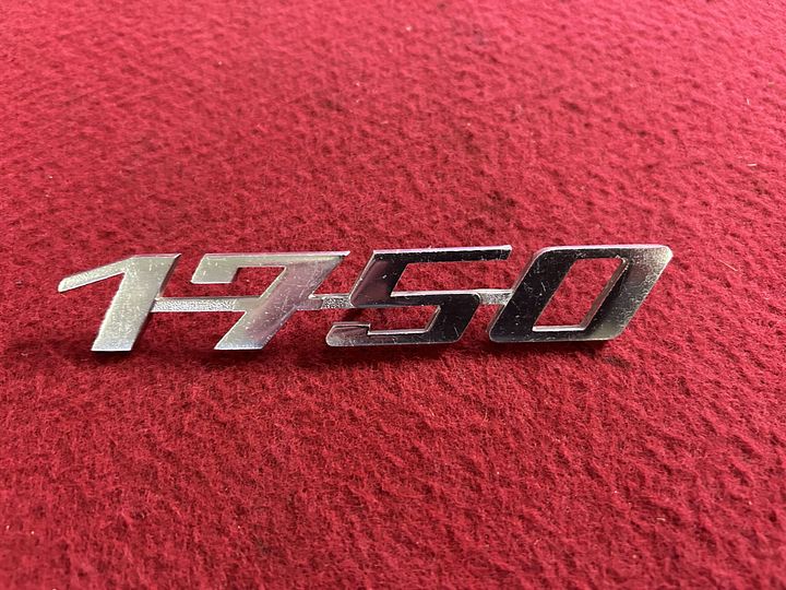 Alfa Romeo Spider 4 ”1750” embleem