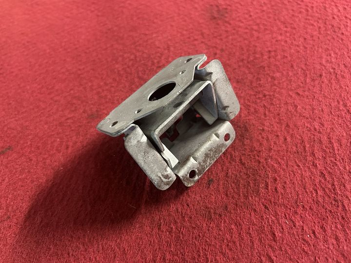 Aston Martin DB4 motorkapslot – Foto 2