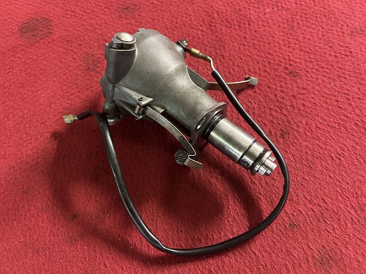 Aston Martin DB4 stroomverdeler – Foto 2