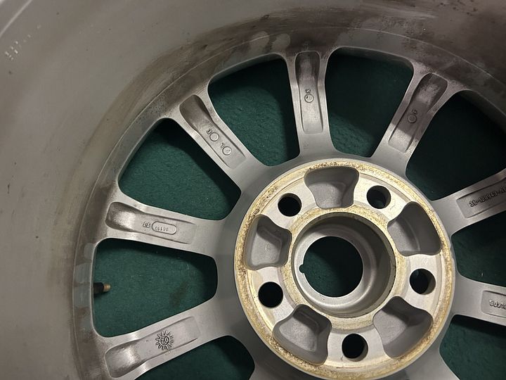 Aston Martin DB7 velg – Foto 4