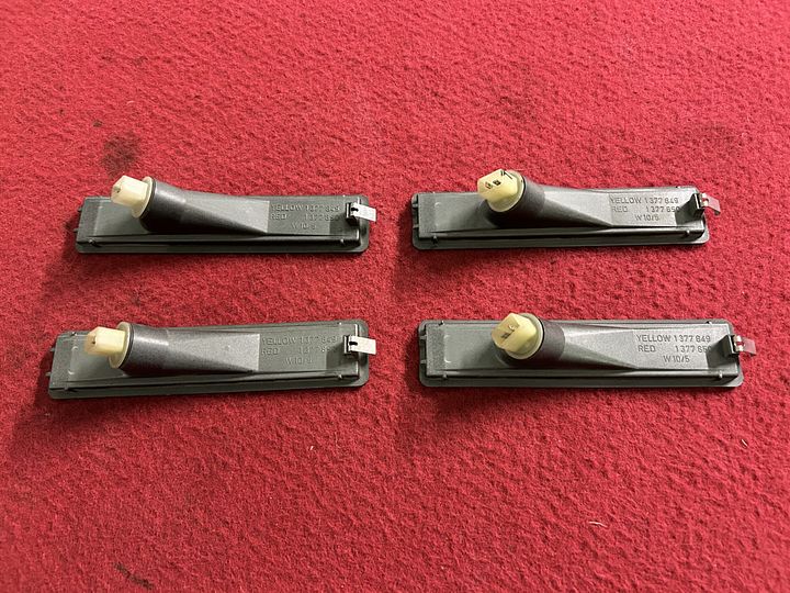 BMW 325 I (E30 E32 E34) set zijmarkeringslichten – Foto 2