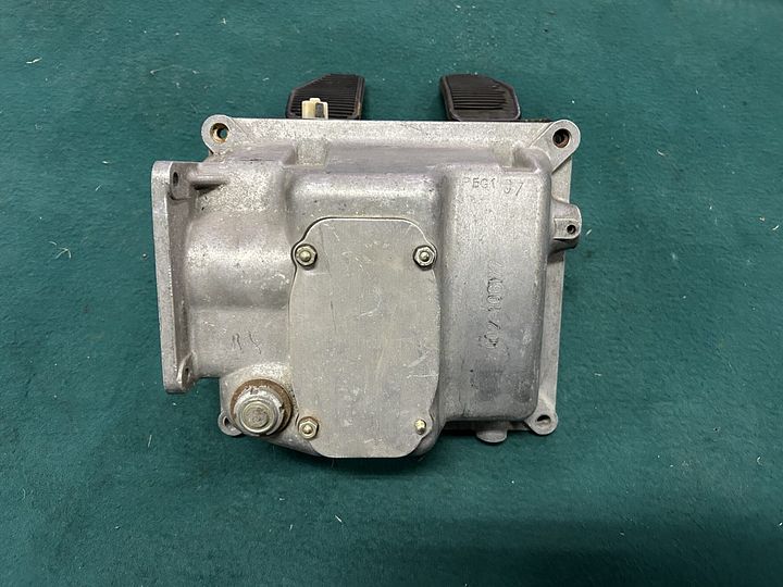 Ferrari 208 GT4 / 308 GT4 pedaalbox – Foto 2