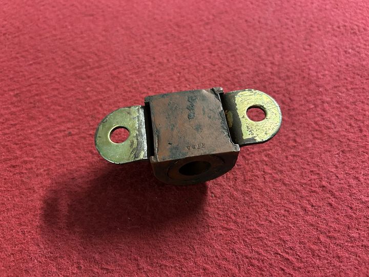 Ferrari 208/308/328 stabilisatorrubber + beugel – Foto 2