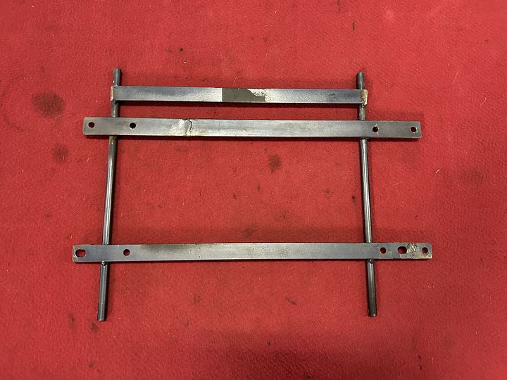 Ferrari 250 frame voor radiateurkap