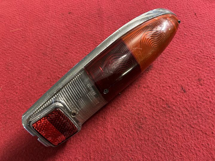 Ferrari 250 GTE achterlichteenheid