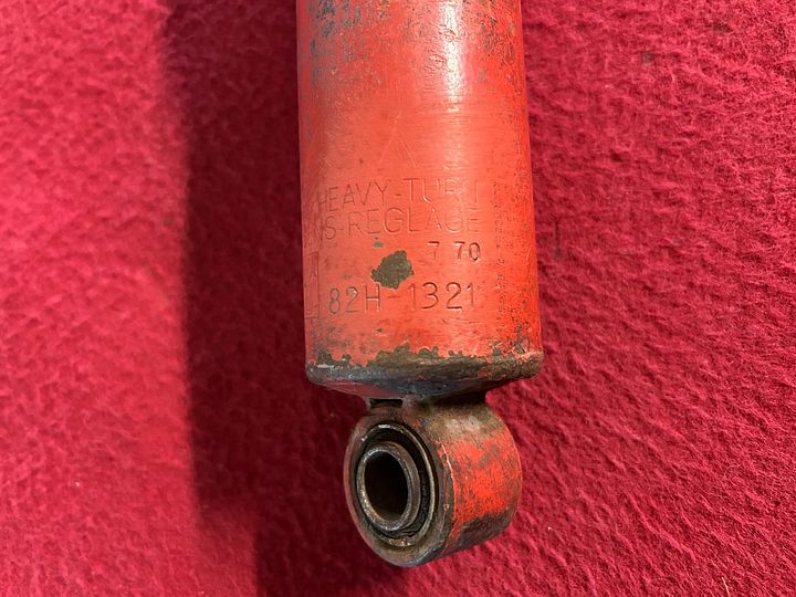 Ferrari 330 GT 2+2 Koni schokdemper – Foto 3