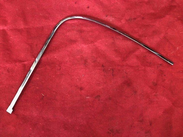 Ferrari 330 GT 2+2 achterruitlijst – Foto 2