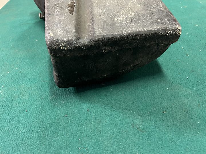 Ferrari 365 brandstoftank – Foto 4