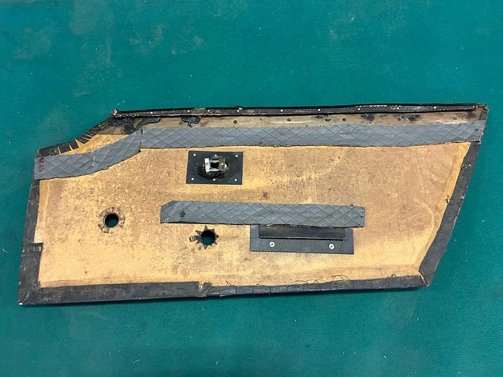 Ferrari 365 GT 2+2 portierbekleding – Foto 2