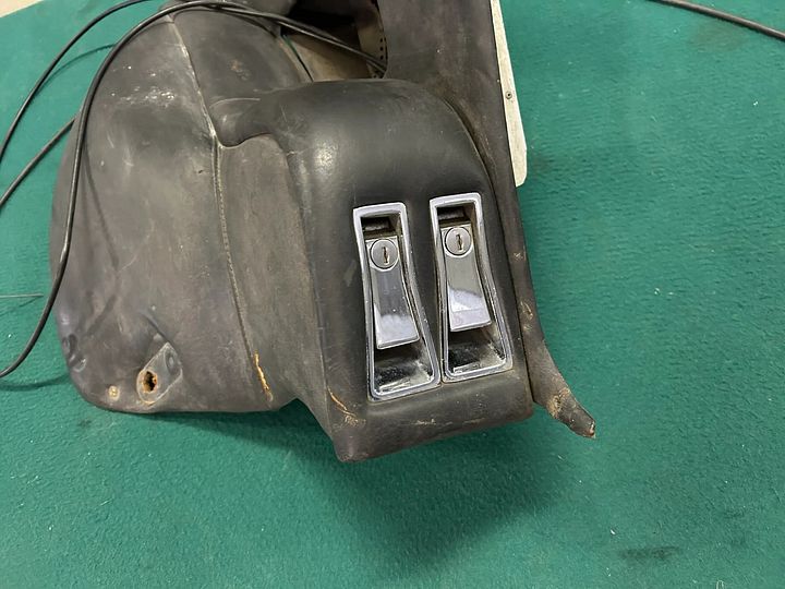Ferrari 365 GT 2+2 binnenbekledingspaneel – Foto 4