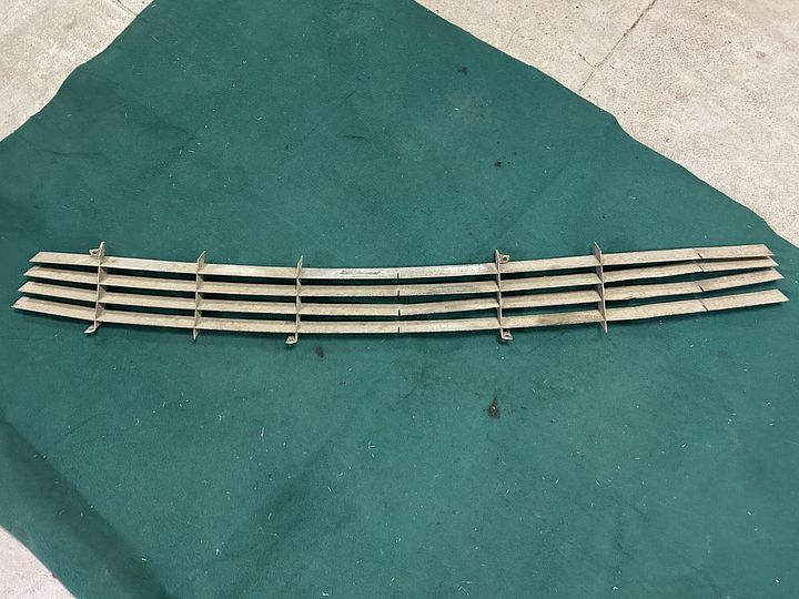 Ferrari 400 I sierrooster buitenzijde