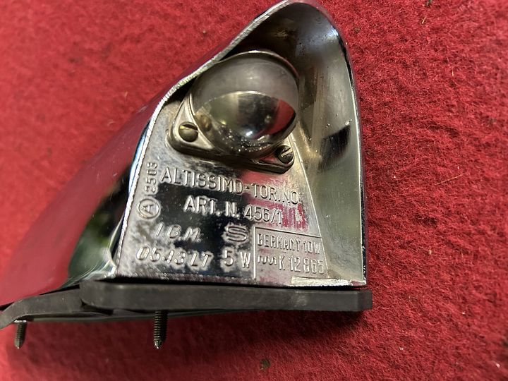 Fiat 1100 (103) kentekenverlichting – Foto 3