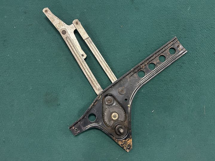 Fiat 1100 103 raammechanisme opener