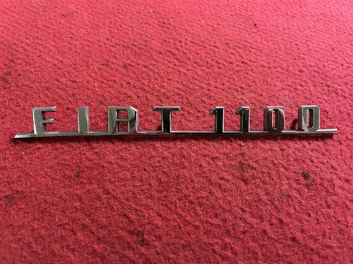 FIAT 1100″ embleem