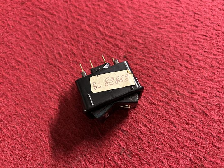 Fiat 124 Coupe/Spider, 128 alarmlichtschakelaar – Foto 3