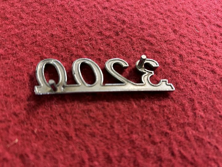 Fiat 130 ”3200” embleem – Foto 2