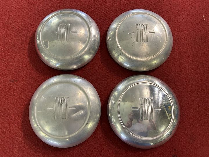 Fiat 600 set wieldoppen