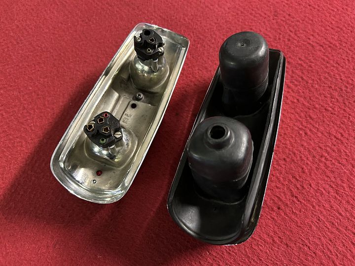 Lancia Appia 2e serie achterlicht – Foto 2